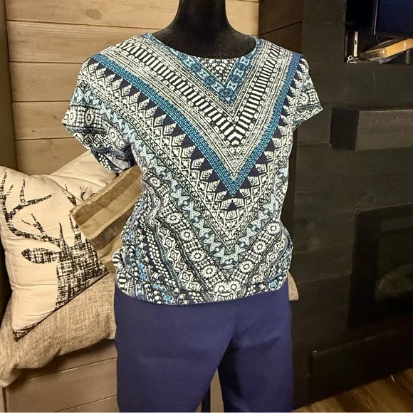 Chico's Navy Fabulously  Slimming Pants with Coordinating Aztec Style Top - Picture 6 of 6